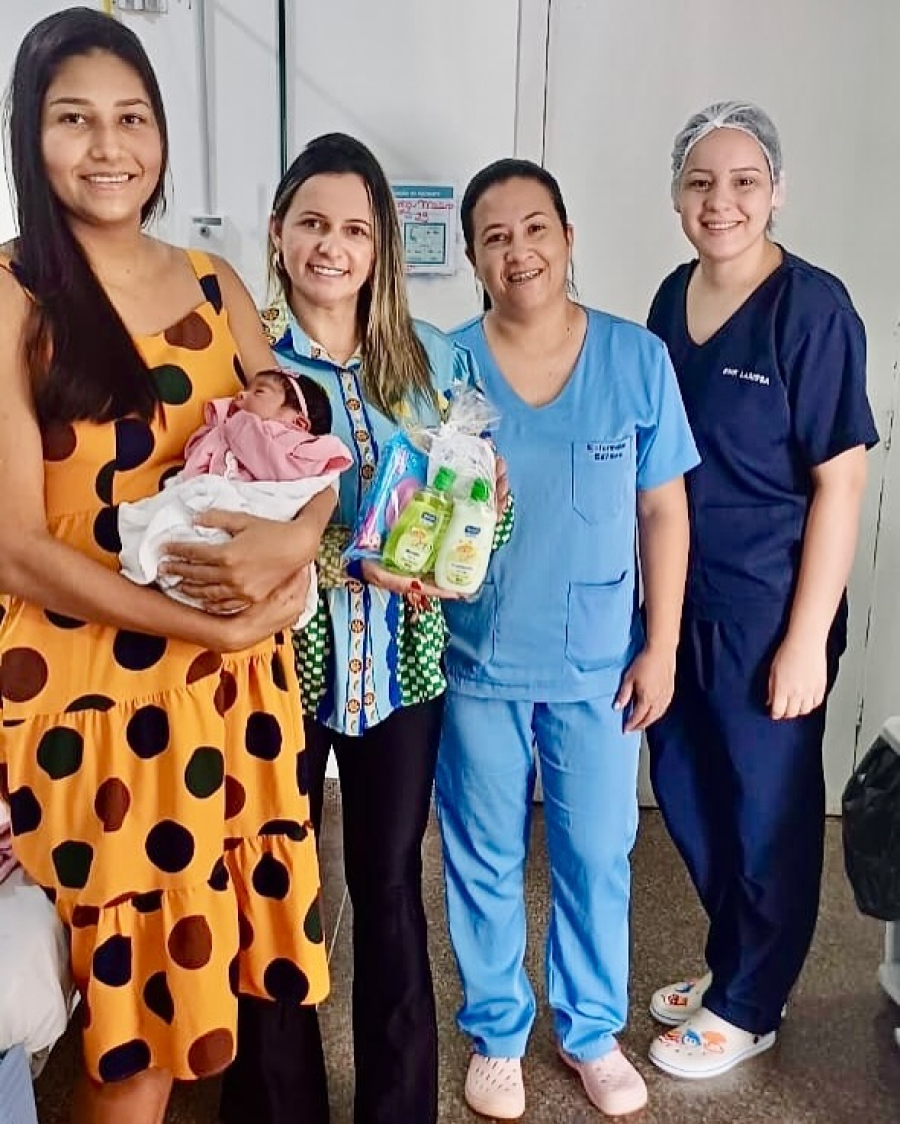 Mamãe e bebê recebem atendimento humanizado no Hospital Regional